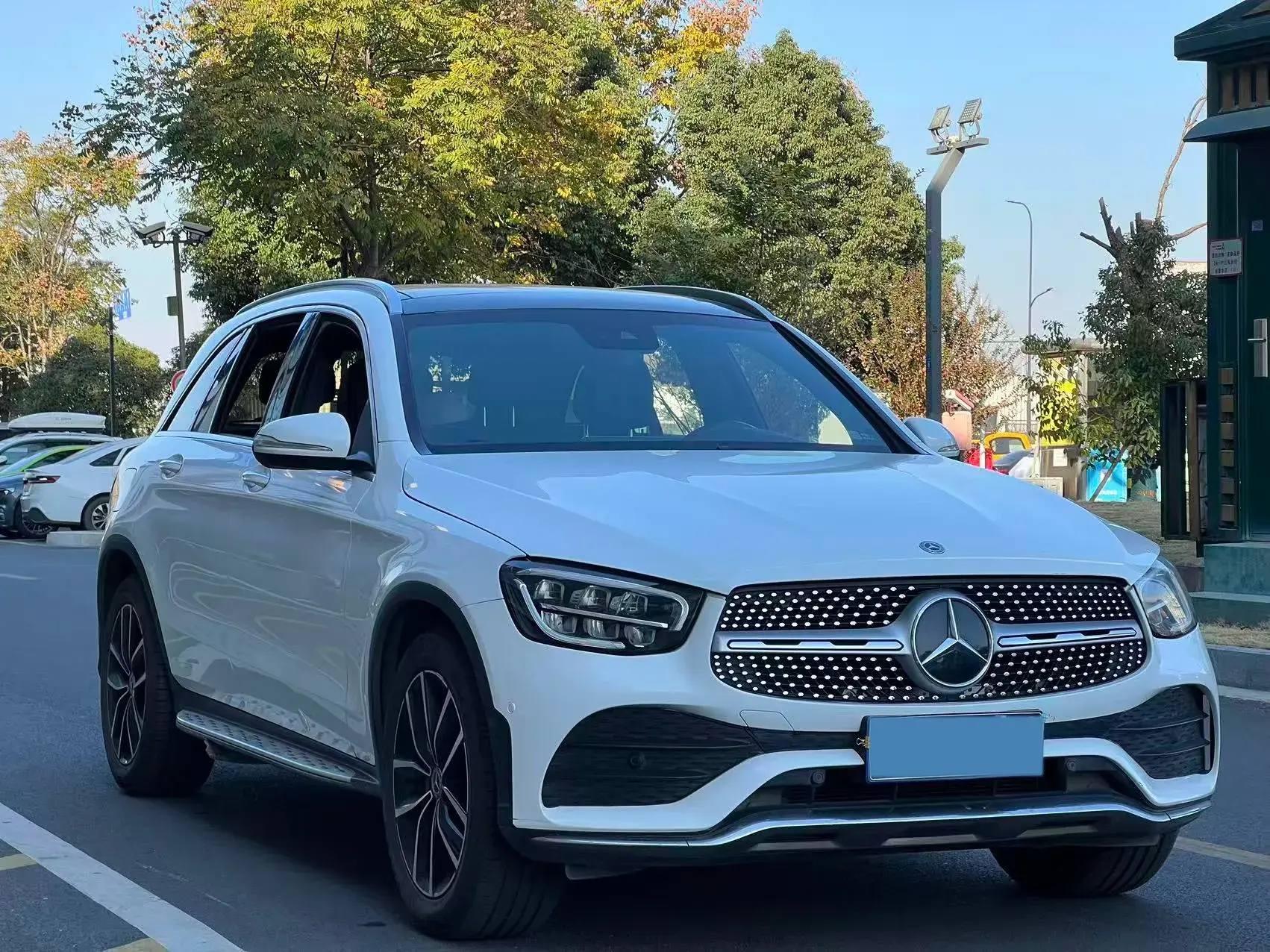 2020 MERCEDES-BENZ GLC thumbnail 3