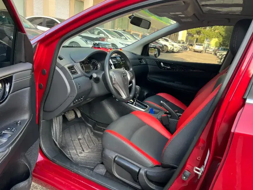 2021 NISSAN TIIDA thumbnail 4