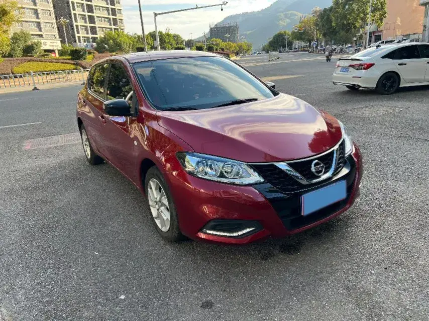 2021 NISSAN TIIDA thumbnail 3