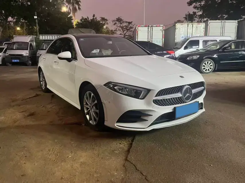 2020 MERCEDES-BENZ A thumbnail 3