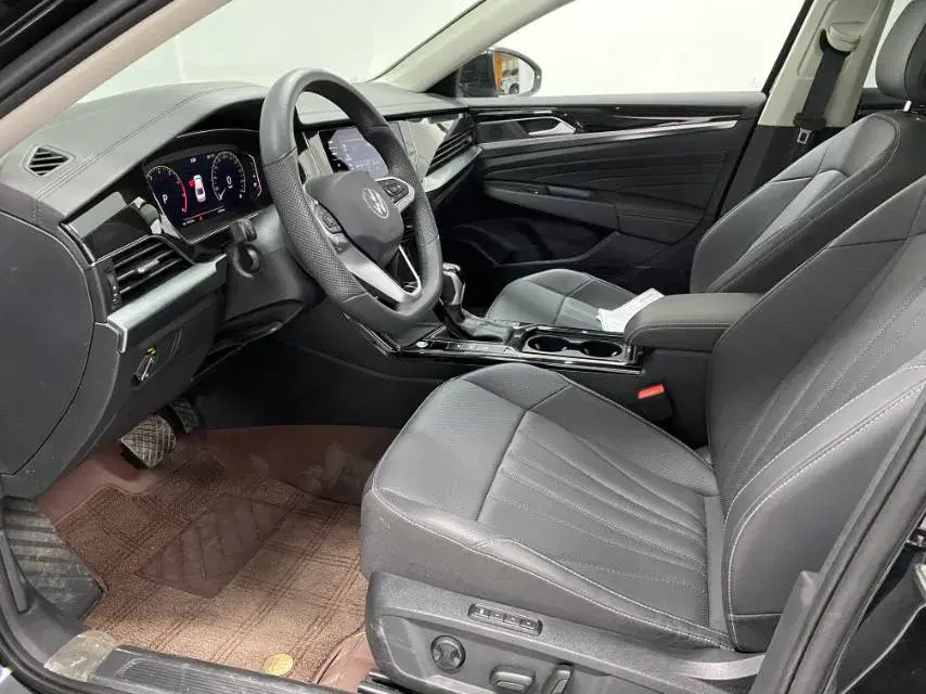 2024 VOLKSWAGEN PASSAT thumbnail 4