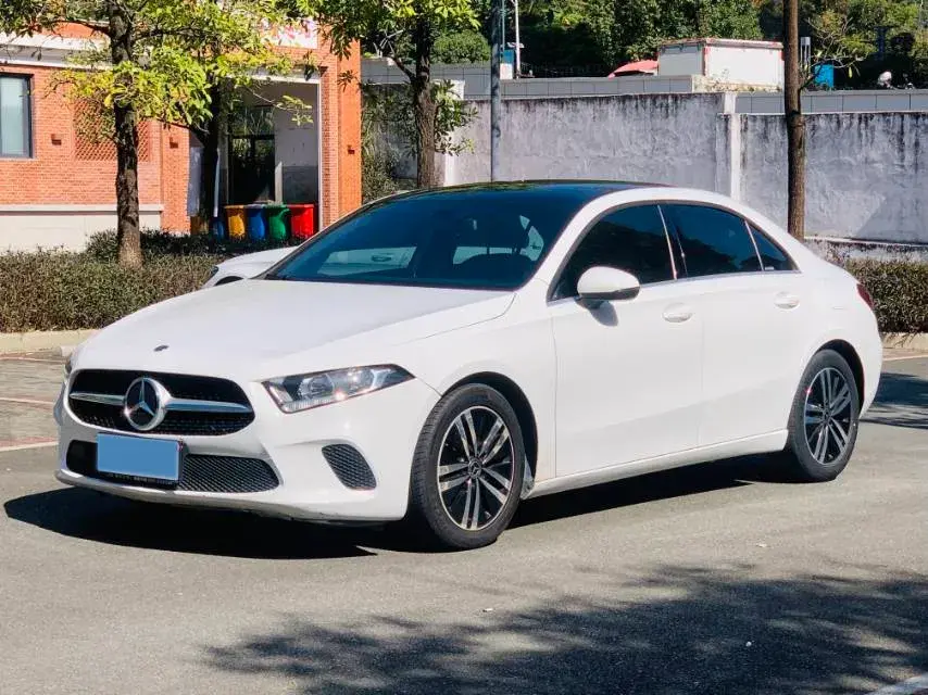 2021 Mercedes-Benz A Class 1.3T 136HP L4 7DCT
