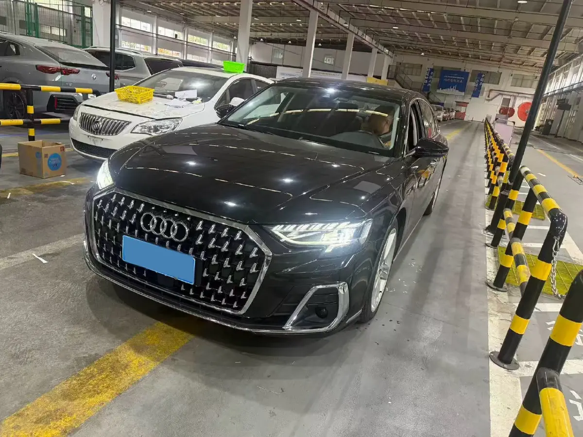 2023 Audi A8 3.0T 286HP V6 8AT