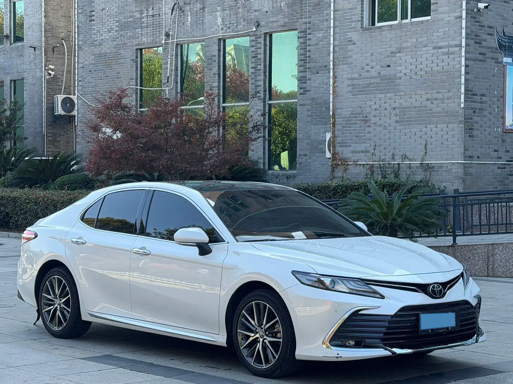 2021 TOYOTA CAMRY thumbnail 3