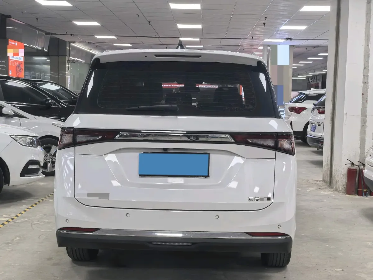 2022 WuLing JiaChen 1.5T 147HP L4 CVT,autocango,china used car exporter,china ev exporter,chinese used car exporter,chinese used ev exporter