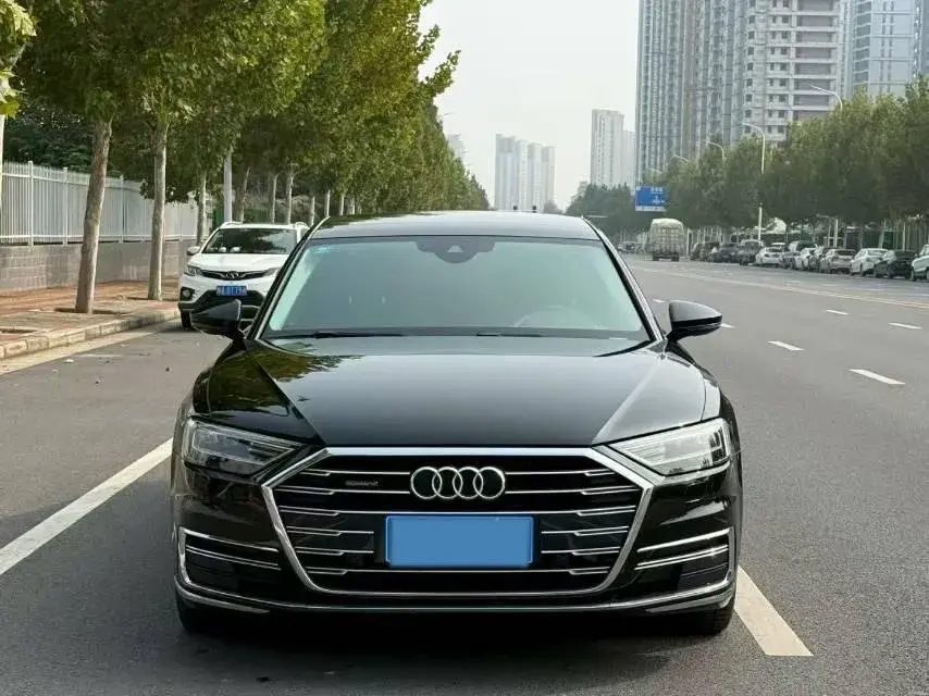2019 AUDI A8 thumbnail 2