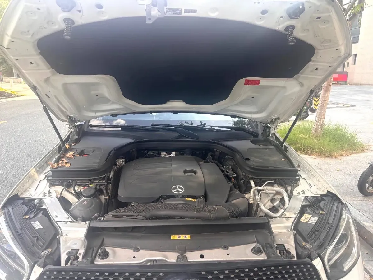 2021 Mercedes-Benz GLC Class 2.0T 197HP L4 9AT,autocango,china used car exporter,china ev exporter,chinese used car exporter,chinese used ev exporter