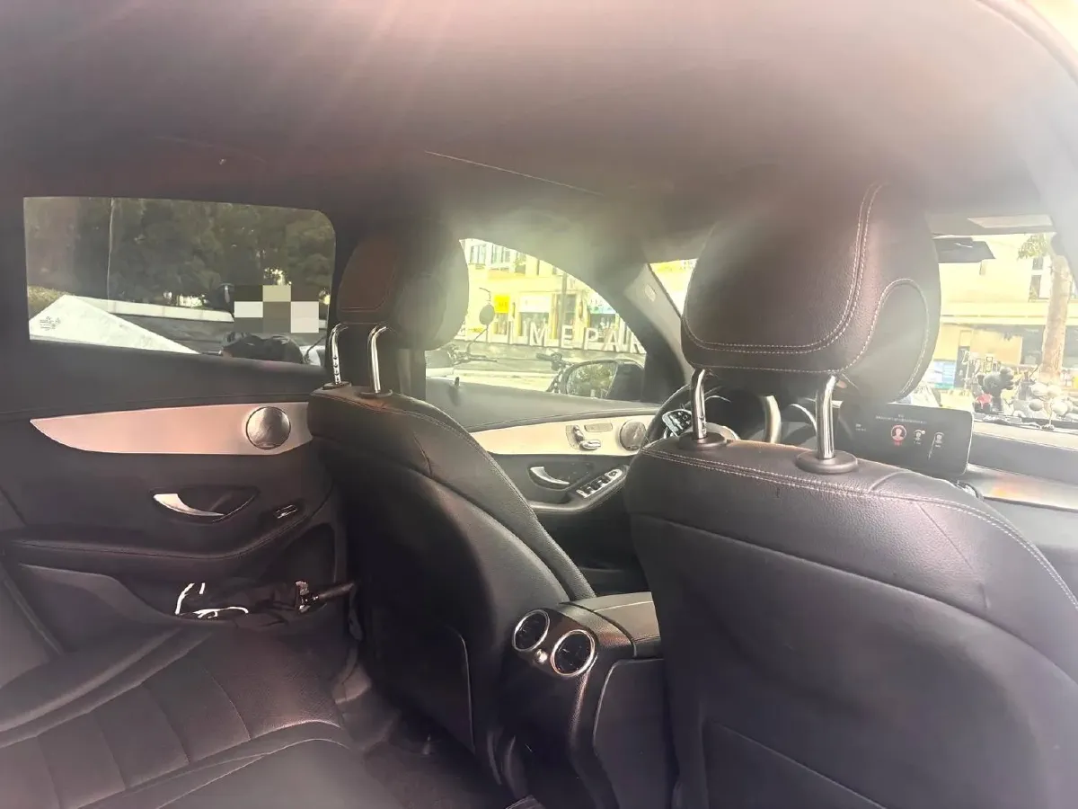 2021 Mercedes-Benz GLC Class 2.0T 197HP L4 9AT,autocango,china used car exporter,china ev exporter,chinese used car exporter,chinese used ev exporter