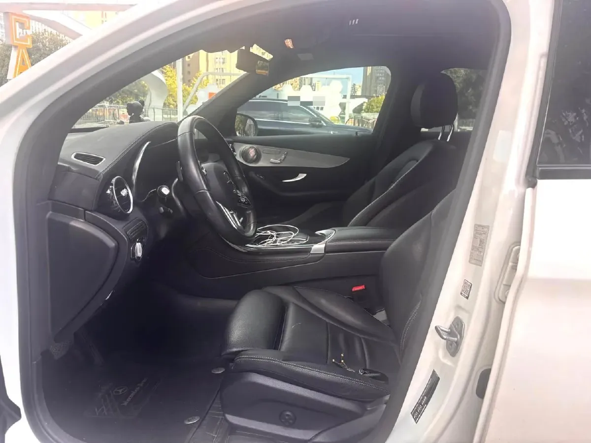 2021 Mercedes-Benz GLC Class 2.0T 197HP L4 9AT,autocango,china used car exporter,china ev exporter,chinese used car exporter,chinese used ev exporter