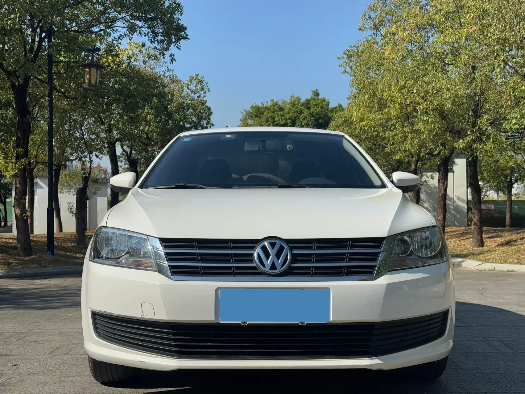 2017 VOLKSWAGEN LAVIDA thumbnail 2