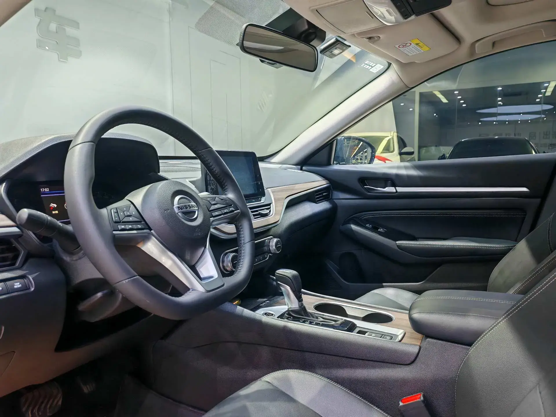 2021 NISSAN TEANA thumbnail 4