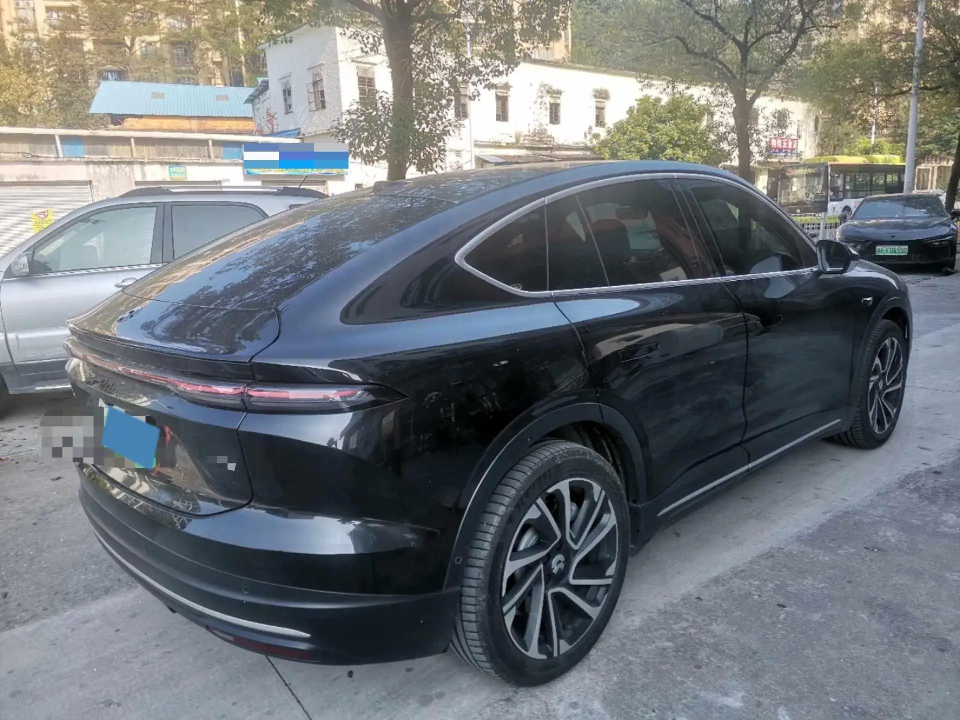 2024 NIO ES6 thumbnail 3