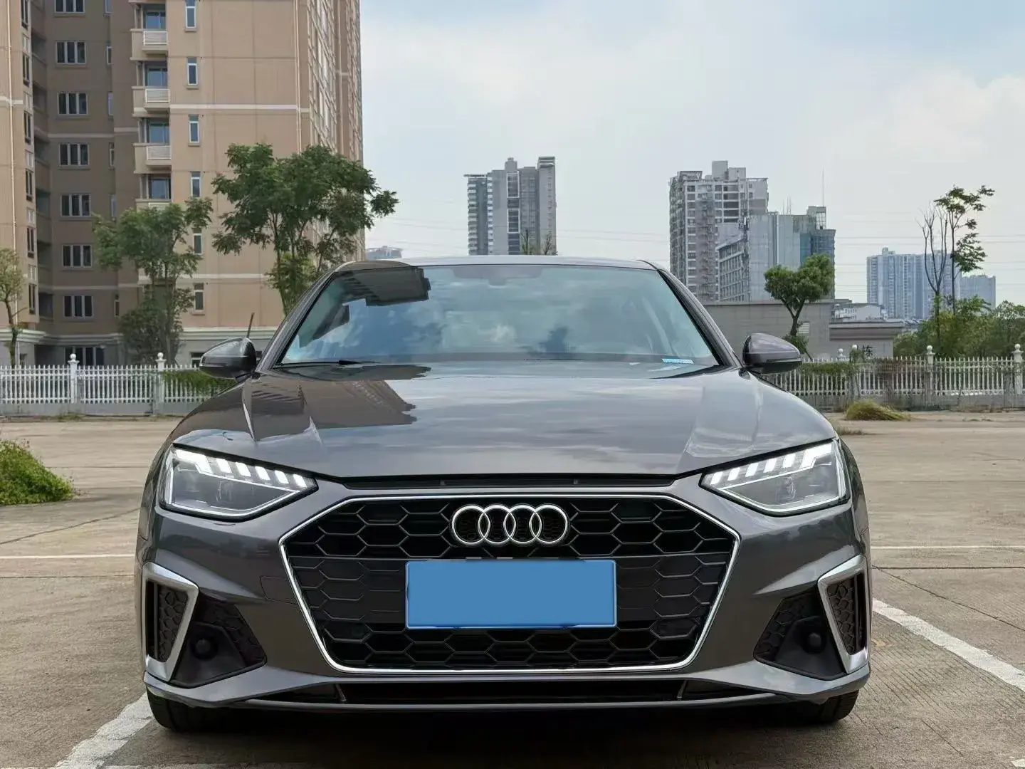 2020 AUDI A4L thumbnail 2