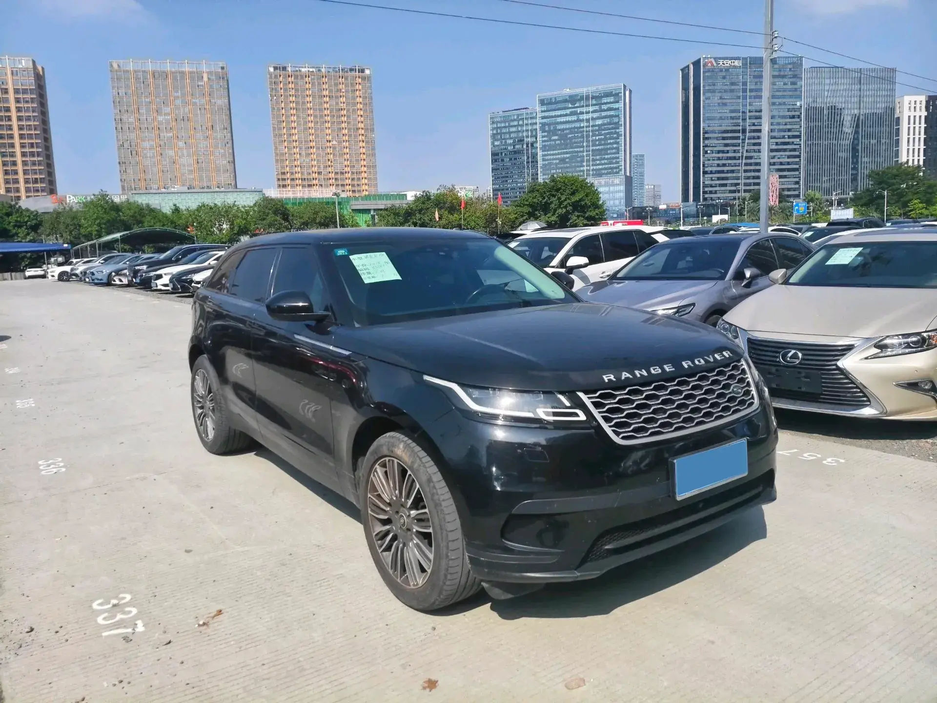 2018 LAND ROVER thumbnail 3