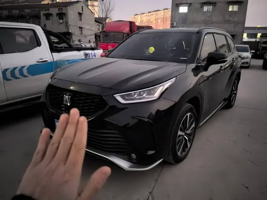 2024 Toyota Crown Kluger 2.5L 189HP L4 E-CVT Hybrid