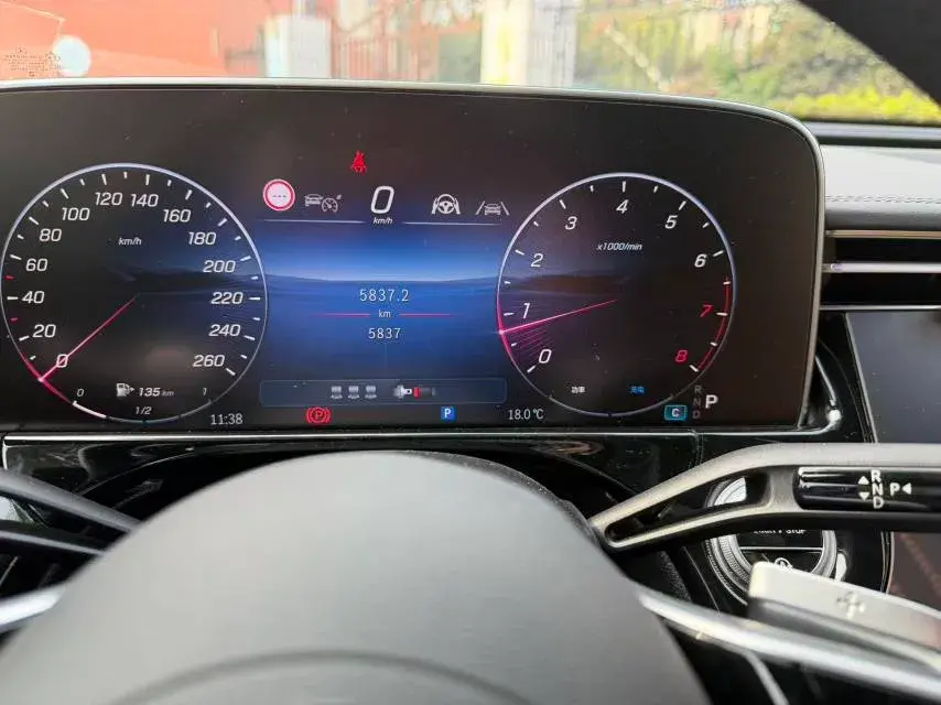 2025 MERCEDES-BENZ E thumbnail 4