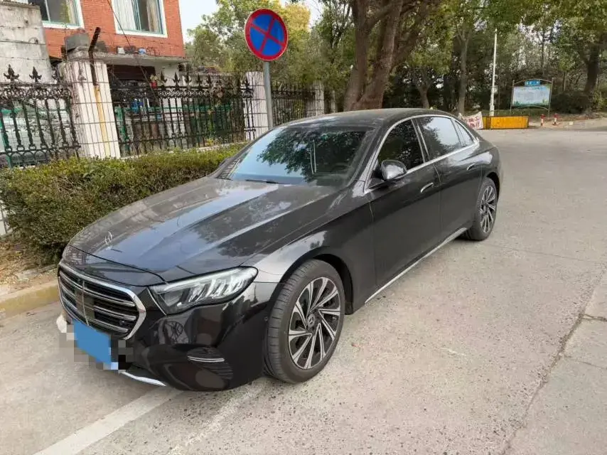 2025 MERCEDES-BENZ E view 1