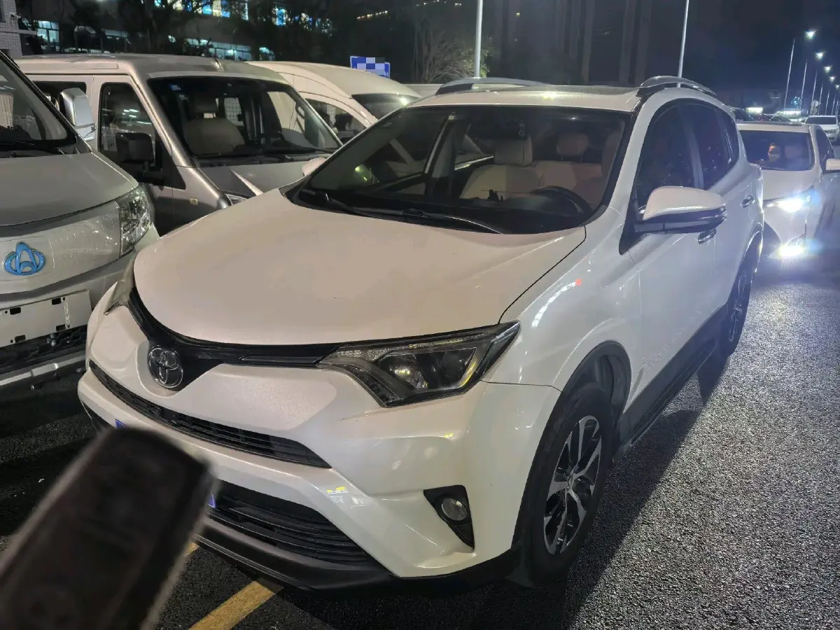 2018 Toyota RAV4 2.0L 151HP L4 CVT