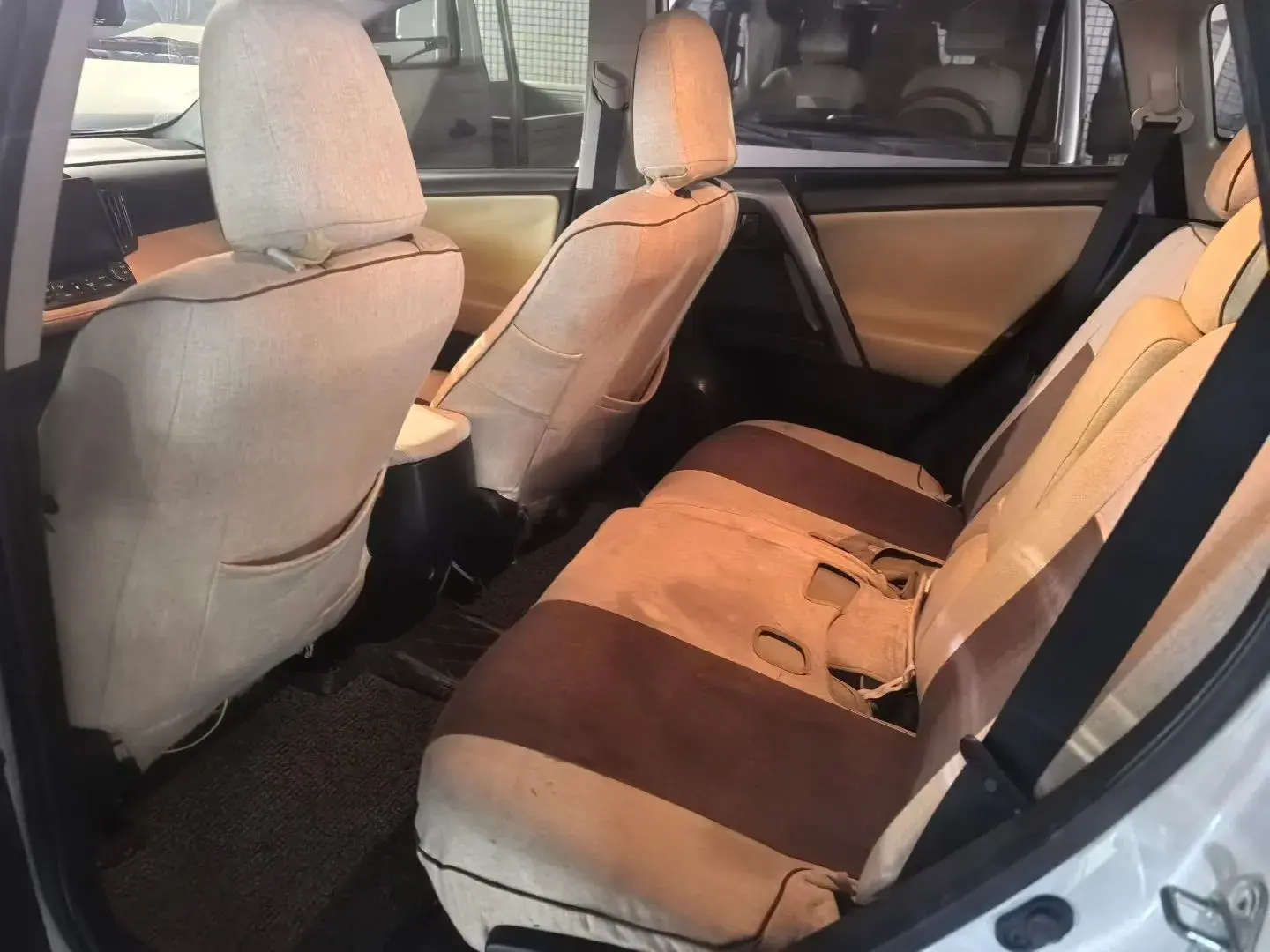 2018 TOYOTA RAV4 thumbnail 4