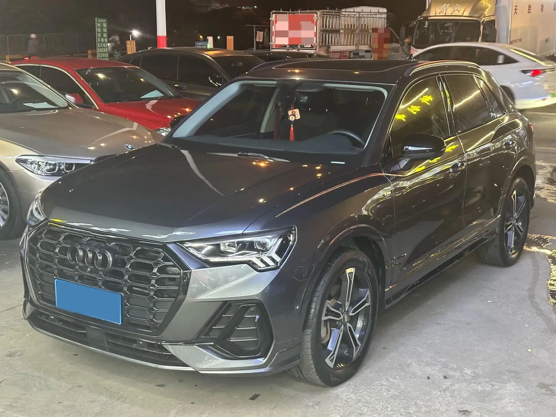 2020 AUDI Q3 view 1