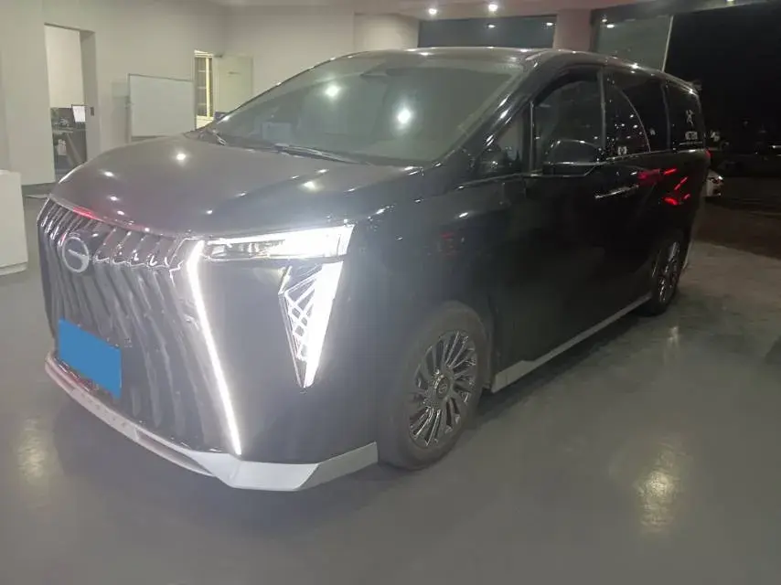 2023 GAC Trumpchi M8 2.0T 190HP L4 E-CVT Hybrid