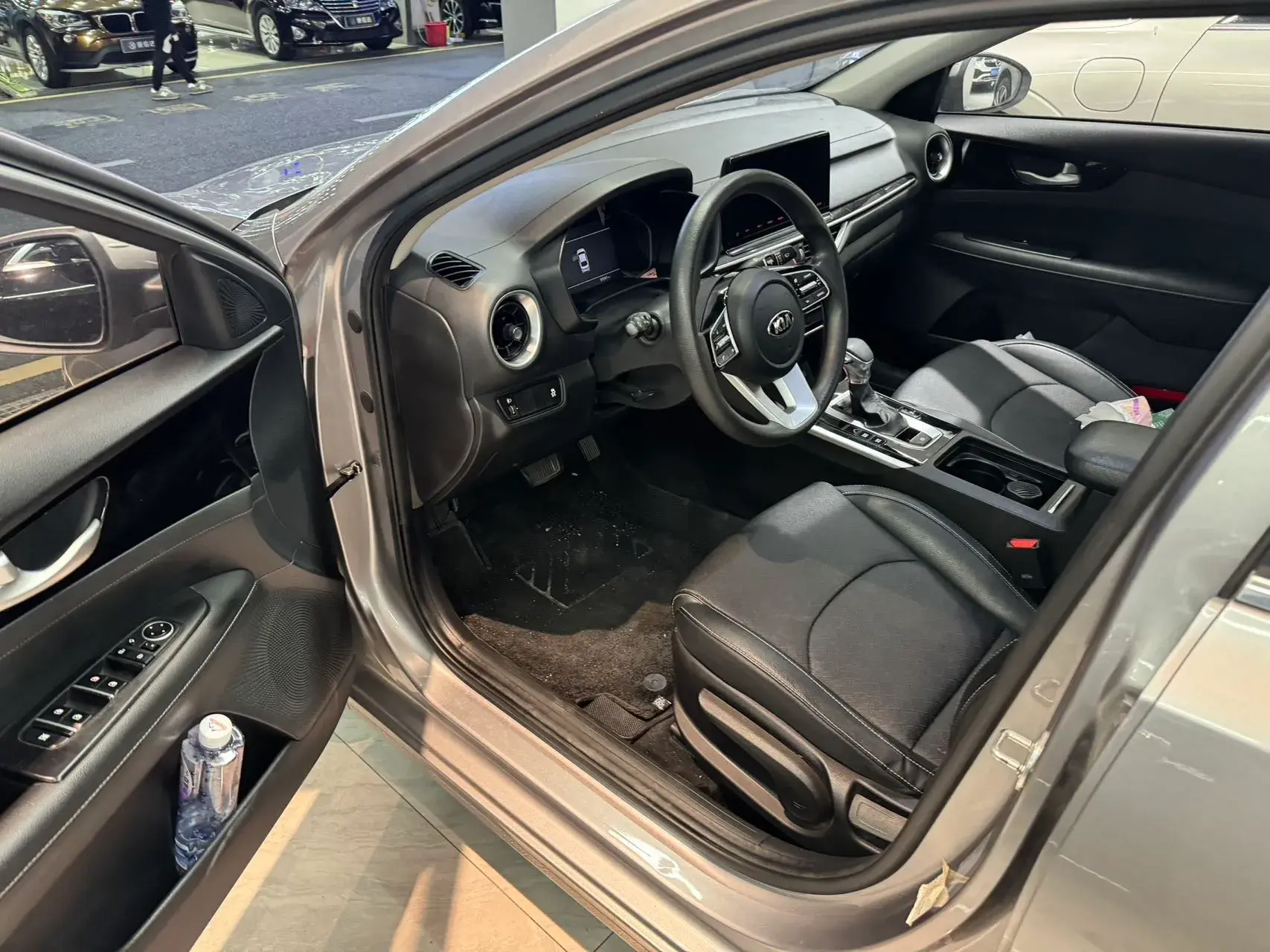 2020 KIA K3 thumbnail 2