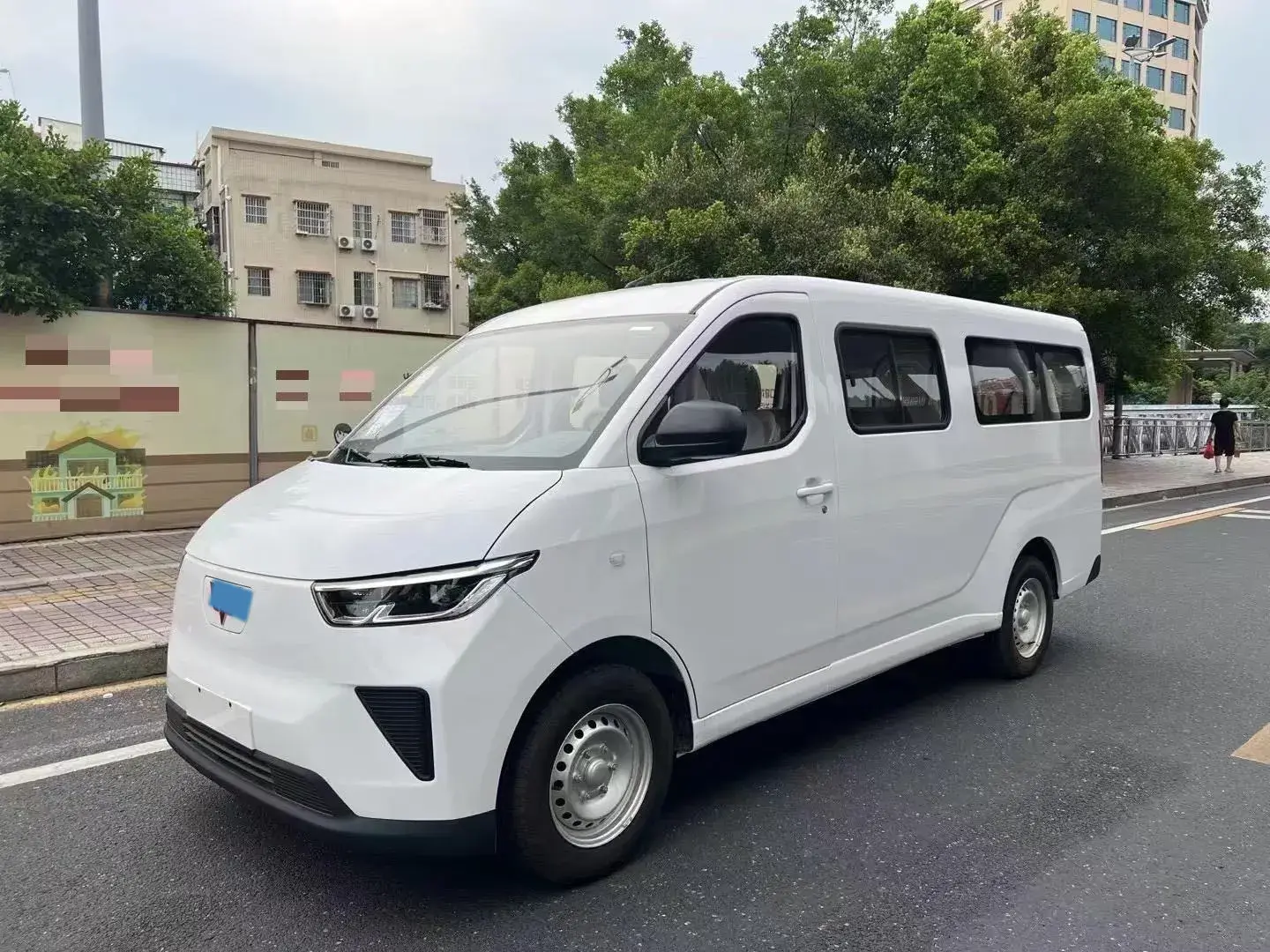 2024 WULING YANGGUANG view 1