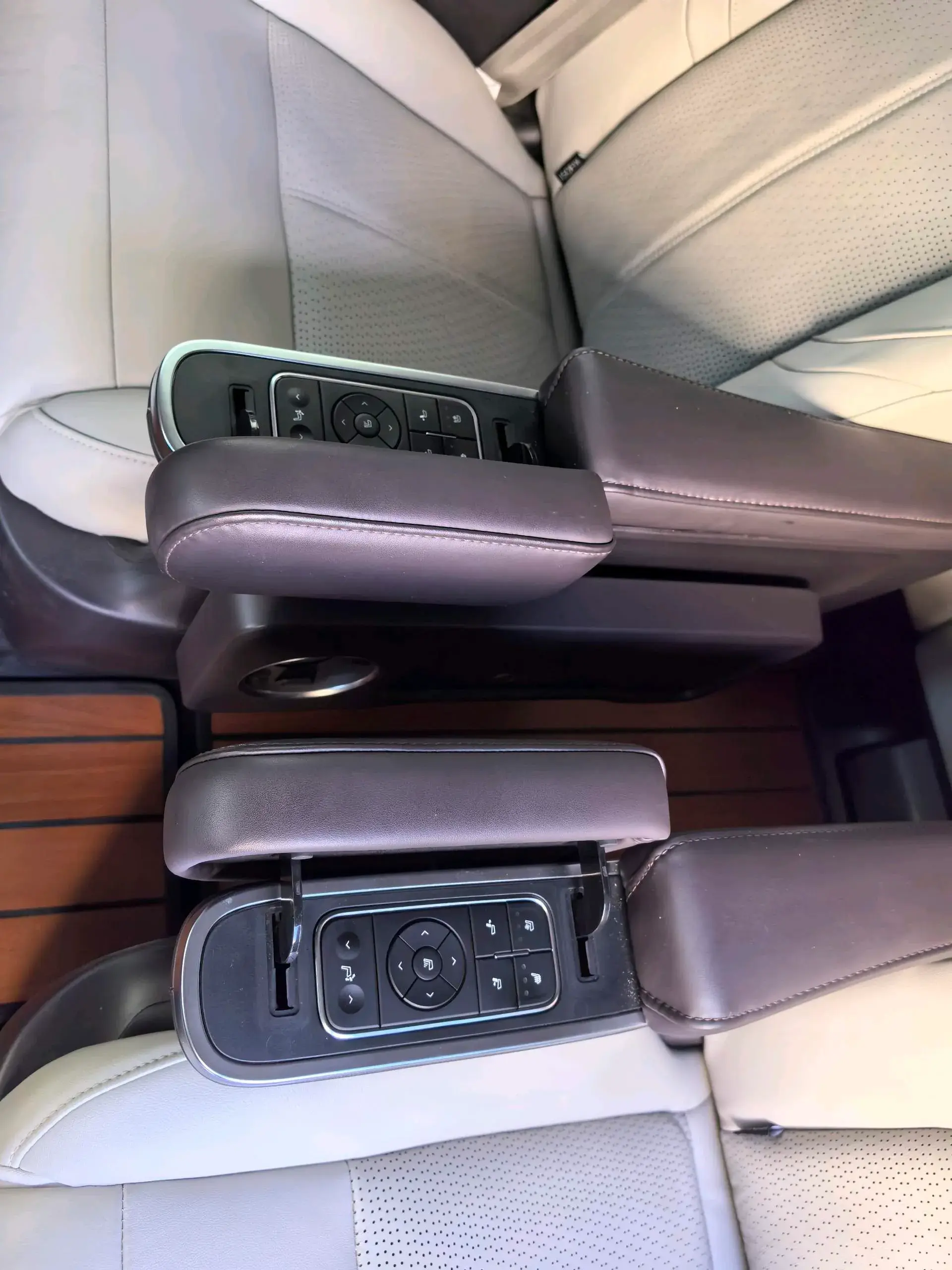 2021 GAC TRUMPCHI thumbnail 4