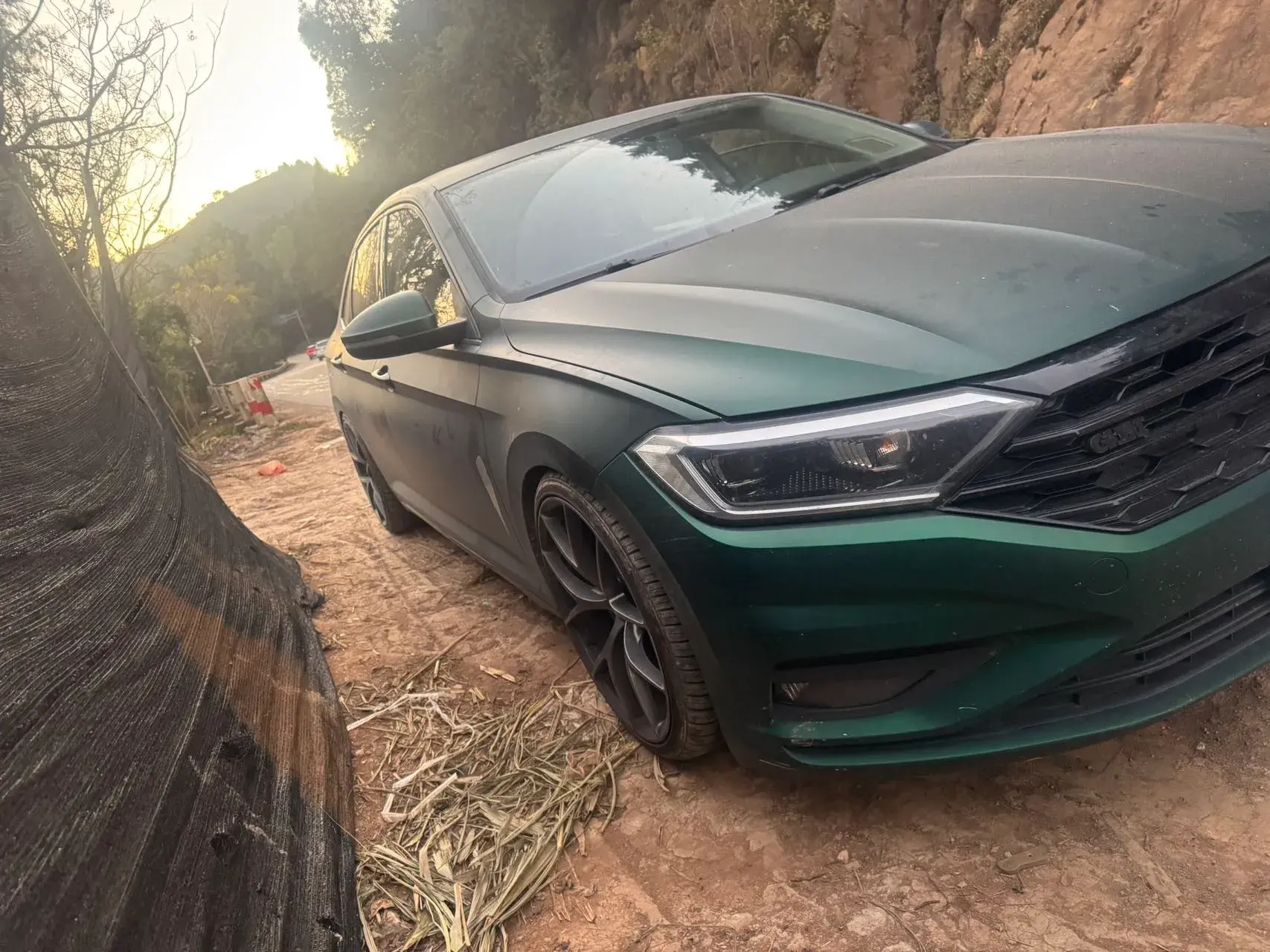 2019 VOLKSWAGEN SAGITAR thumbnail 2