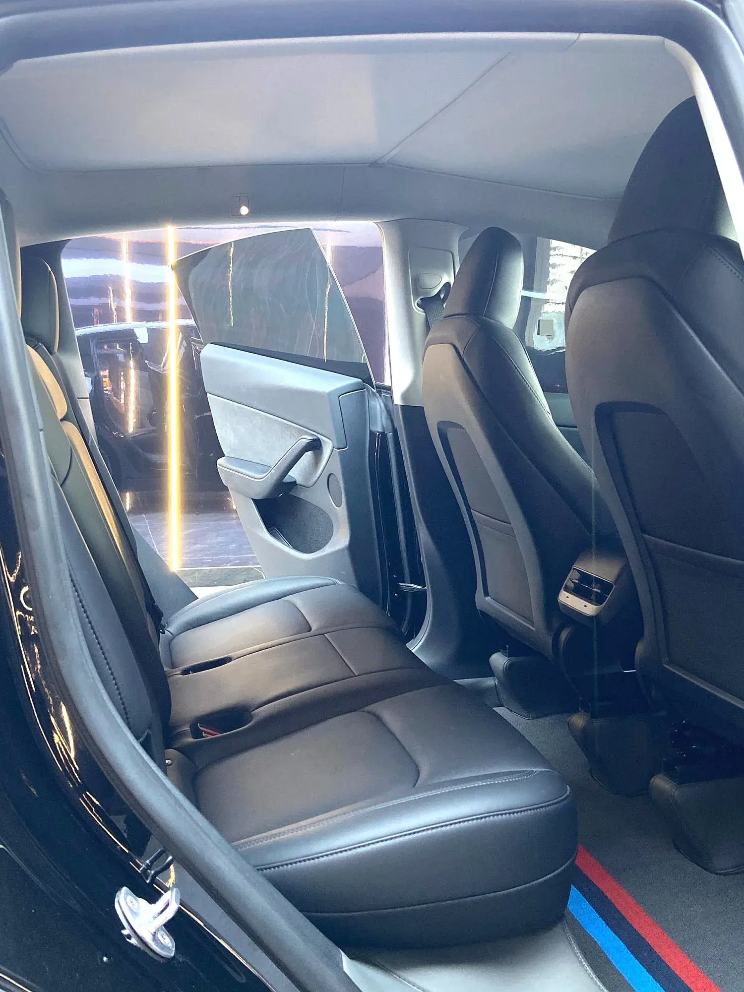 2024 TESLA MODEL thumbnail 3