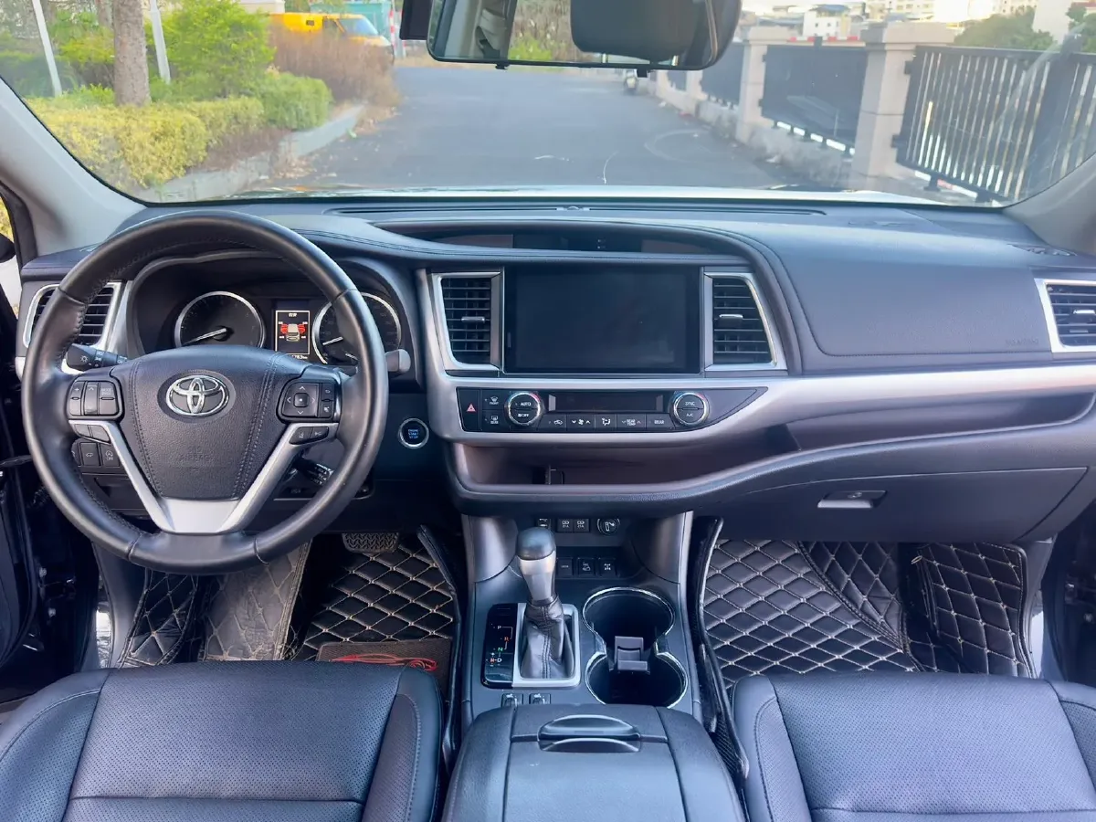 2019 HanTeng V7 1.5T 156HP L4 6AT,autocango,china used car exporter,china ev exporter,chinese used car exporter,chinese used ev exporter