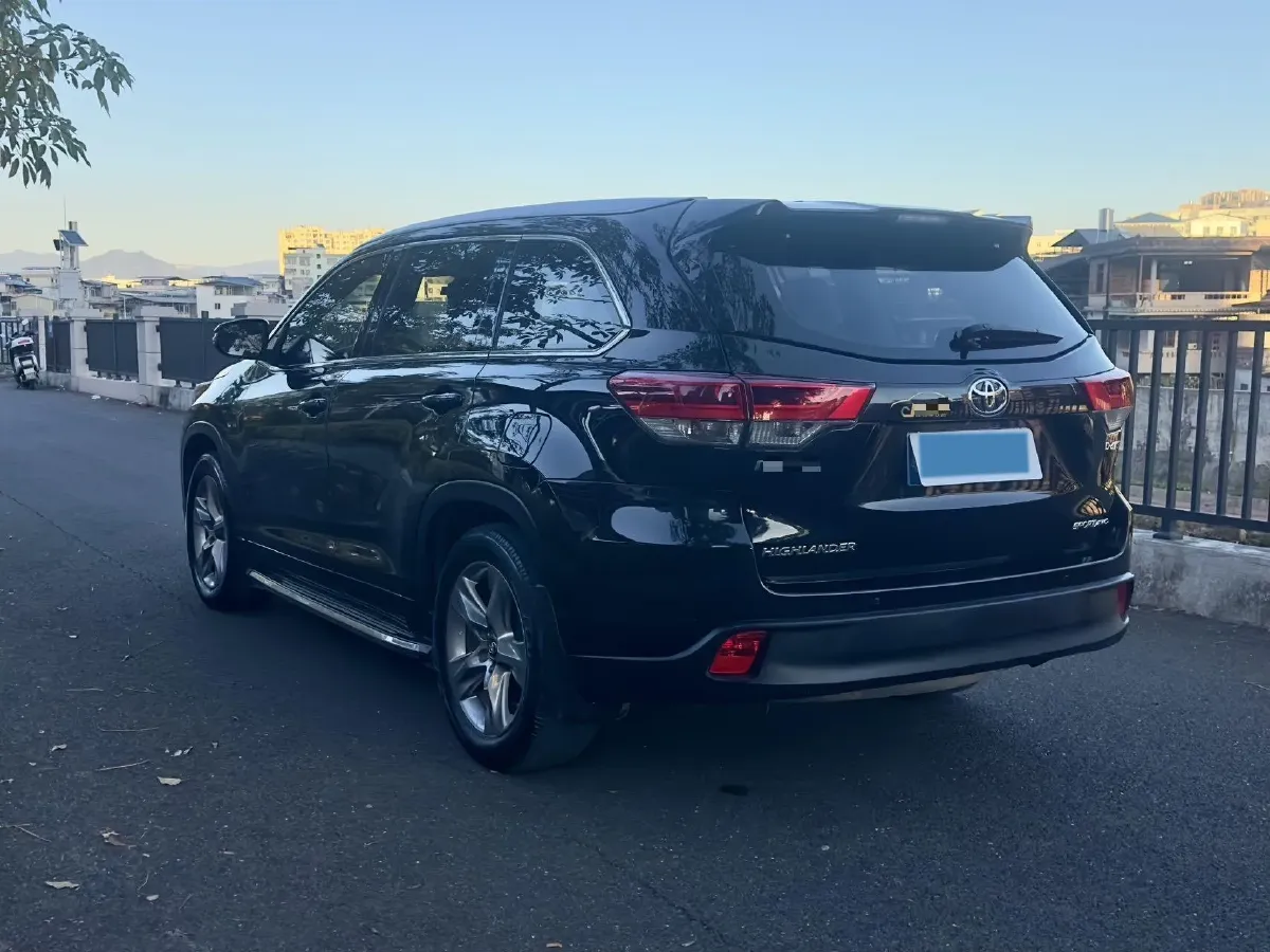 2019 HanTeng V7 1.5T 156HP L4 6AT,autocango,china used car exporter,china ev exporter,chinese used car exporter,chinese used ev exporter