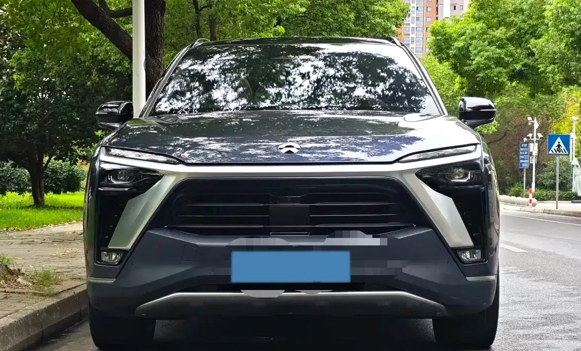 2020 NIO ES8 thumbnail 2