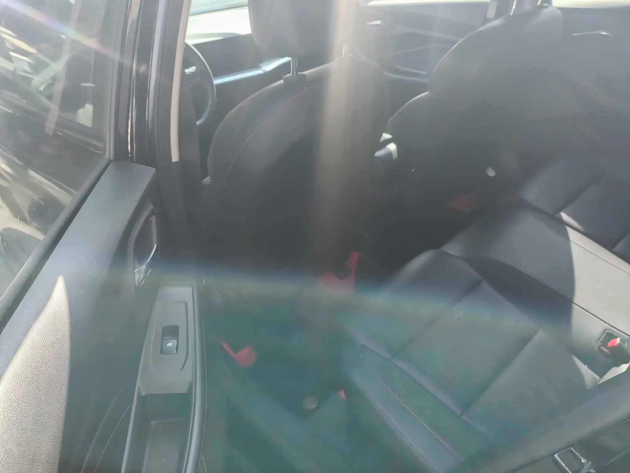 2021 MG 5 thumbnail 4