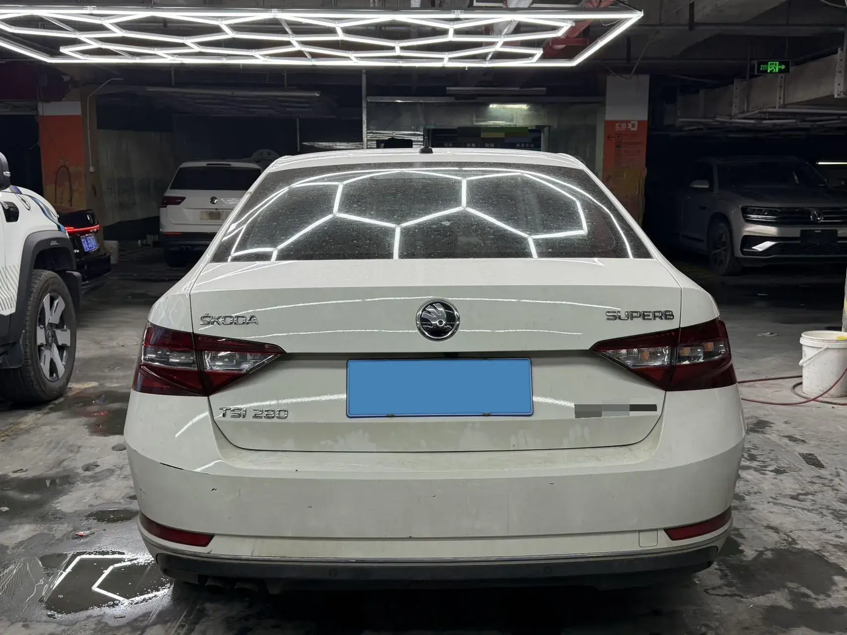 2018 SKODA SUPERB thumbnail 4