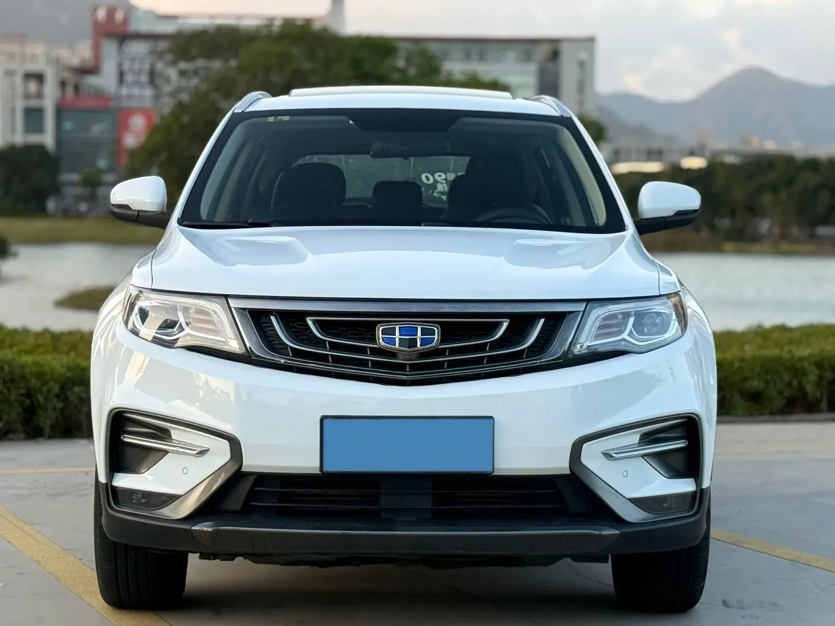 2018 GEELY AZKARRA thumbnail 2