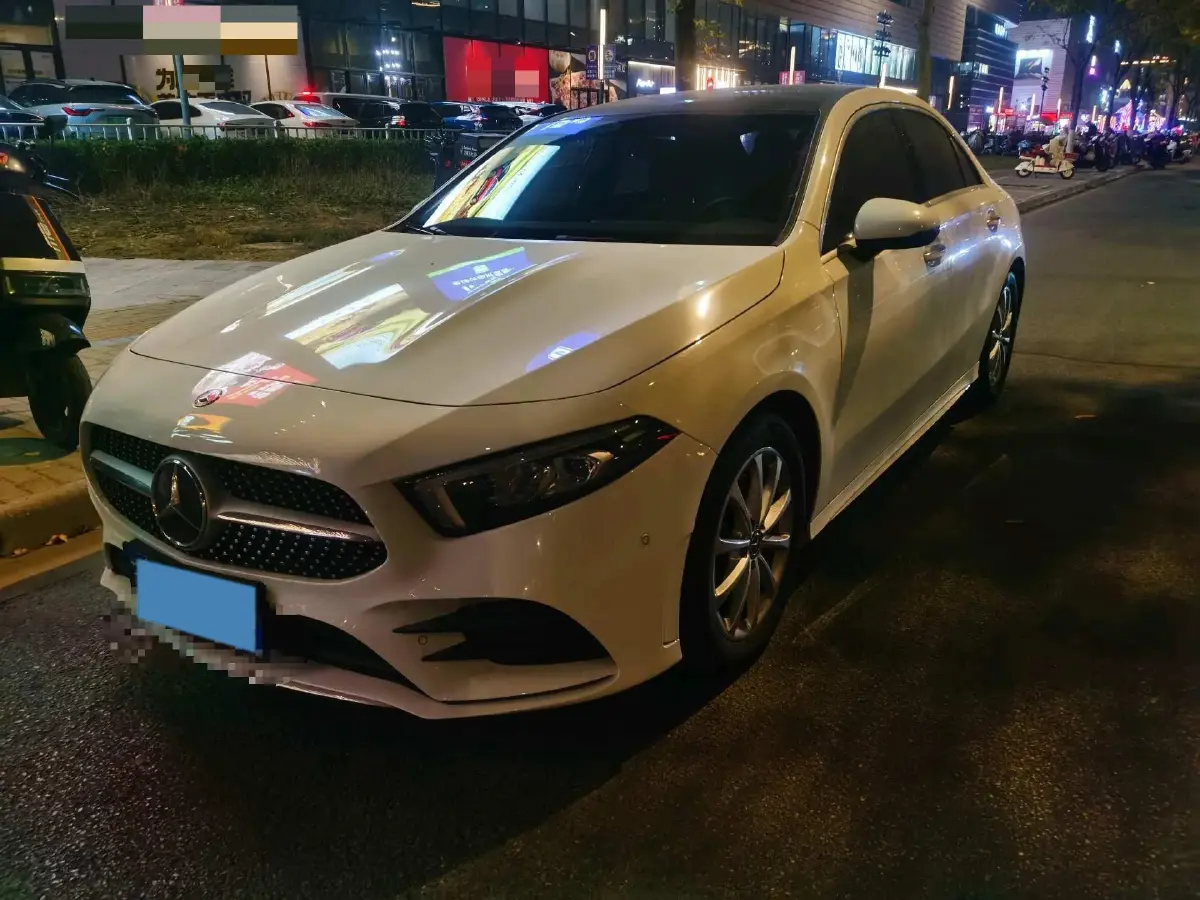 2020 Mercedes-Benz A Class 1.3T 163HP L4 7DCT