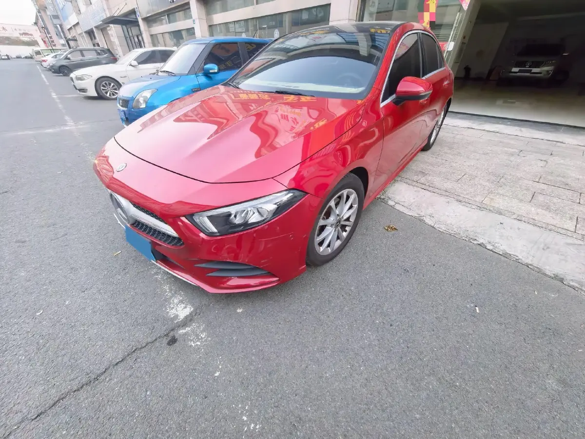 2020 Mercedes-Benz A Class 1.3T 163HP L4 7DCT