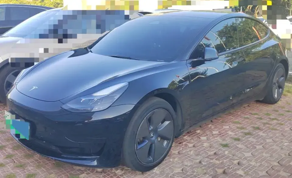 2022 TESLA MODEL view 1