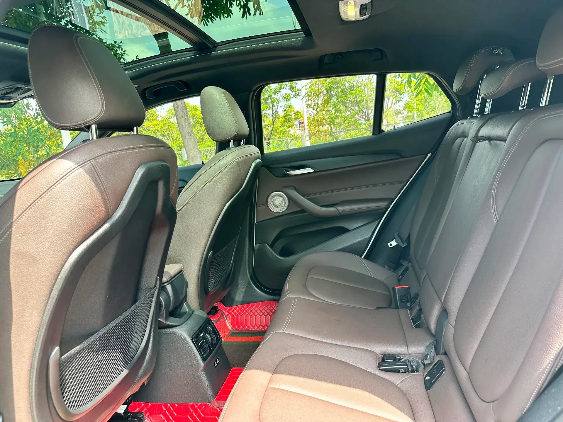 2022 BMW X2 thumbnail 4