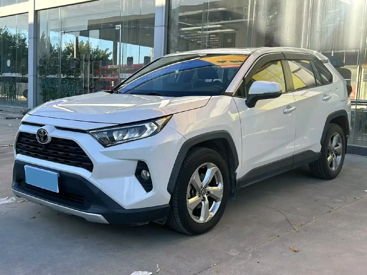2020 Toyota RAV4 2.0L 171HP L4 CVT