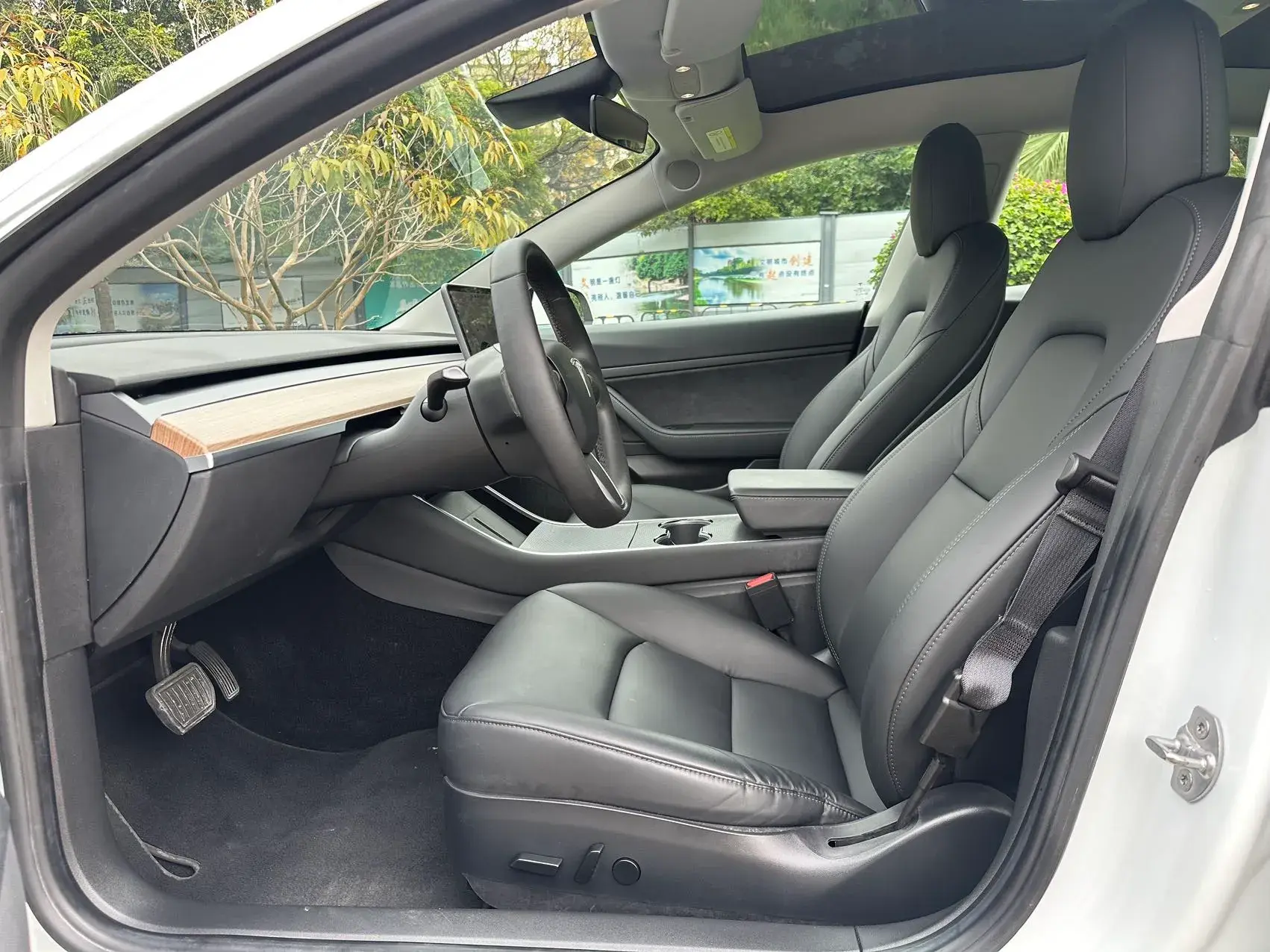 2020 TESLA MODEL thumbnail 4