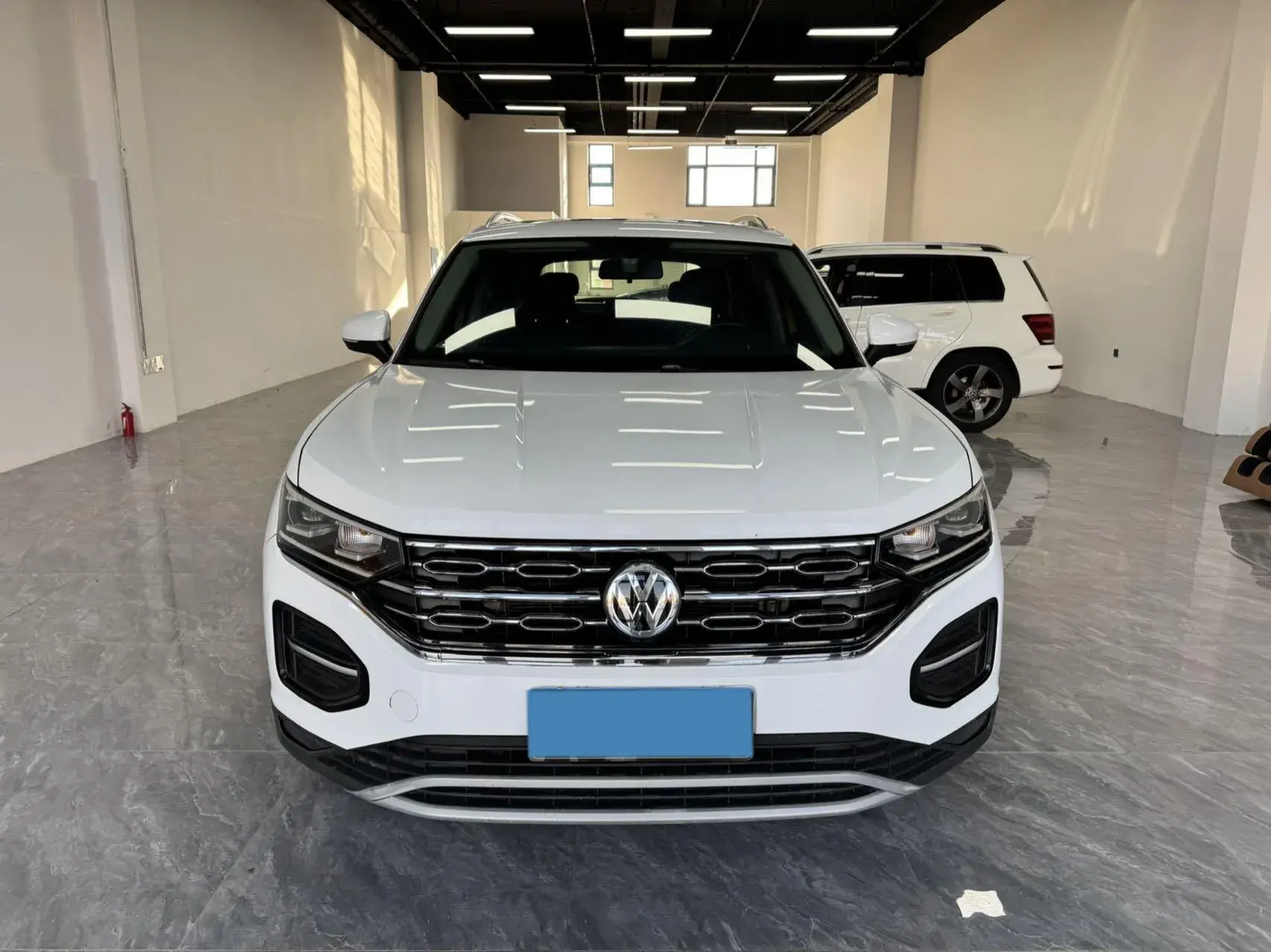 2020 VOLKSWAGEN TAYRON thumbnail 2