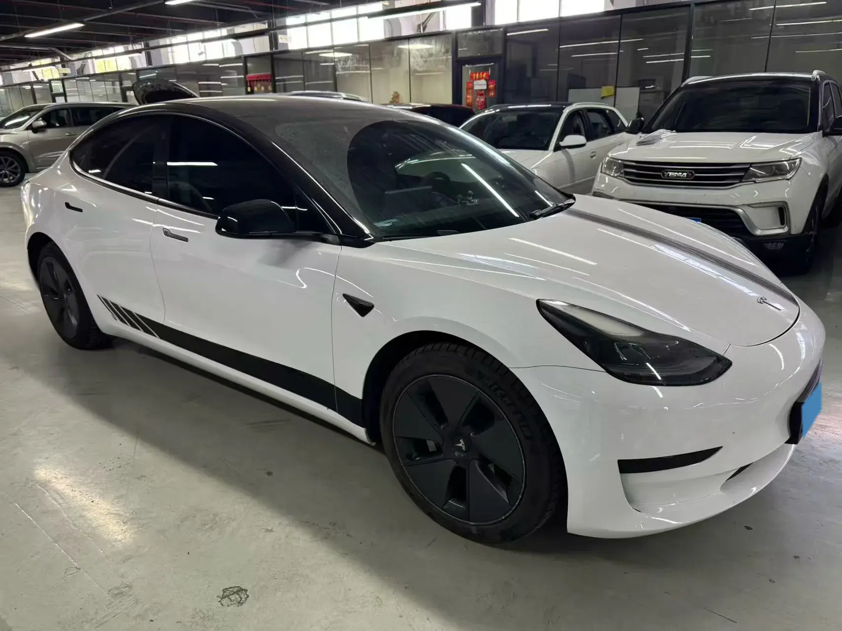 2021 TESLA MODEL thumbnail 3