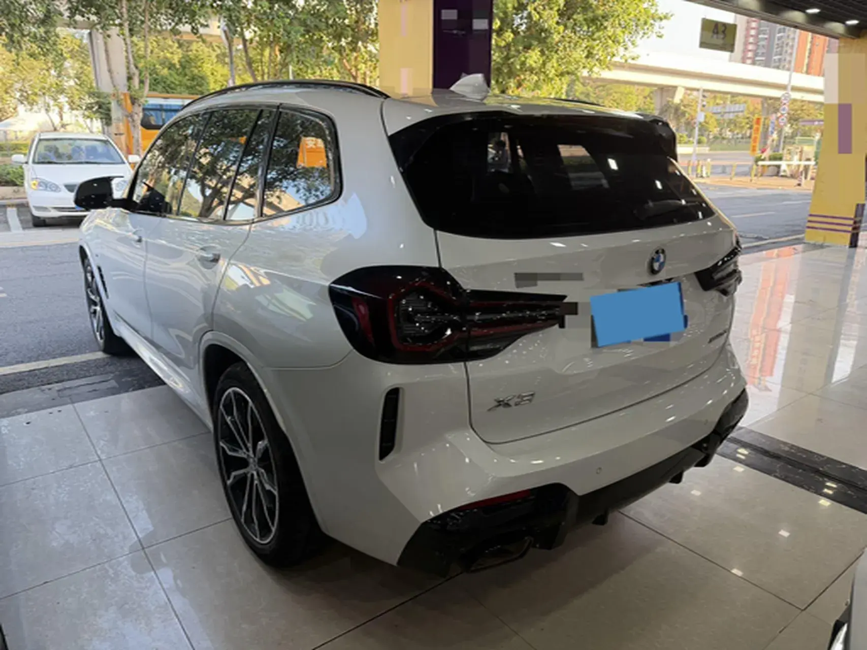 2022 BMW X3 thumbnail 3