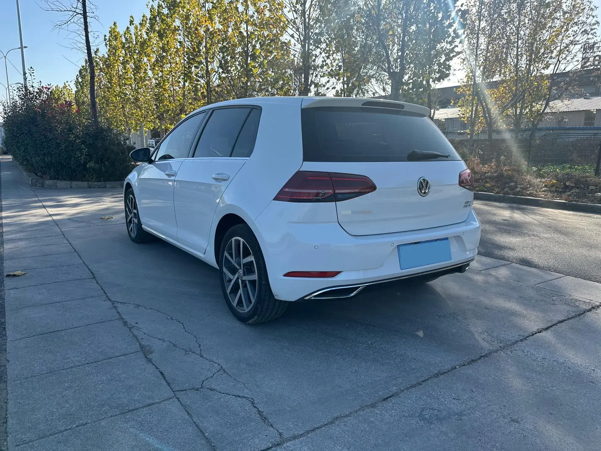2018 VOLKSWAGEN GOLF thumbnail 4