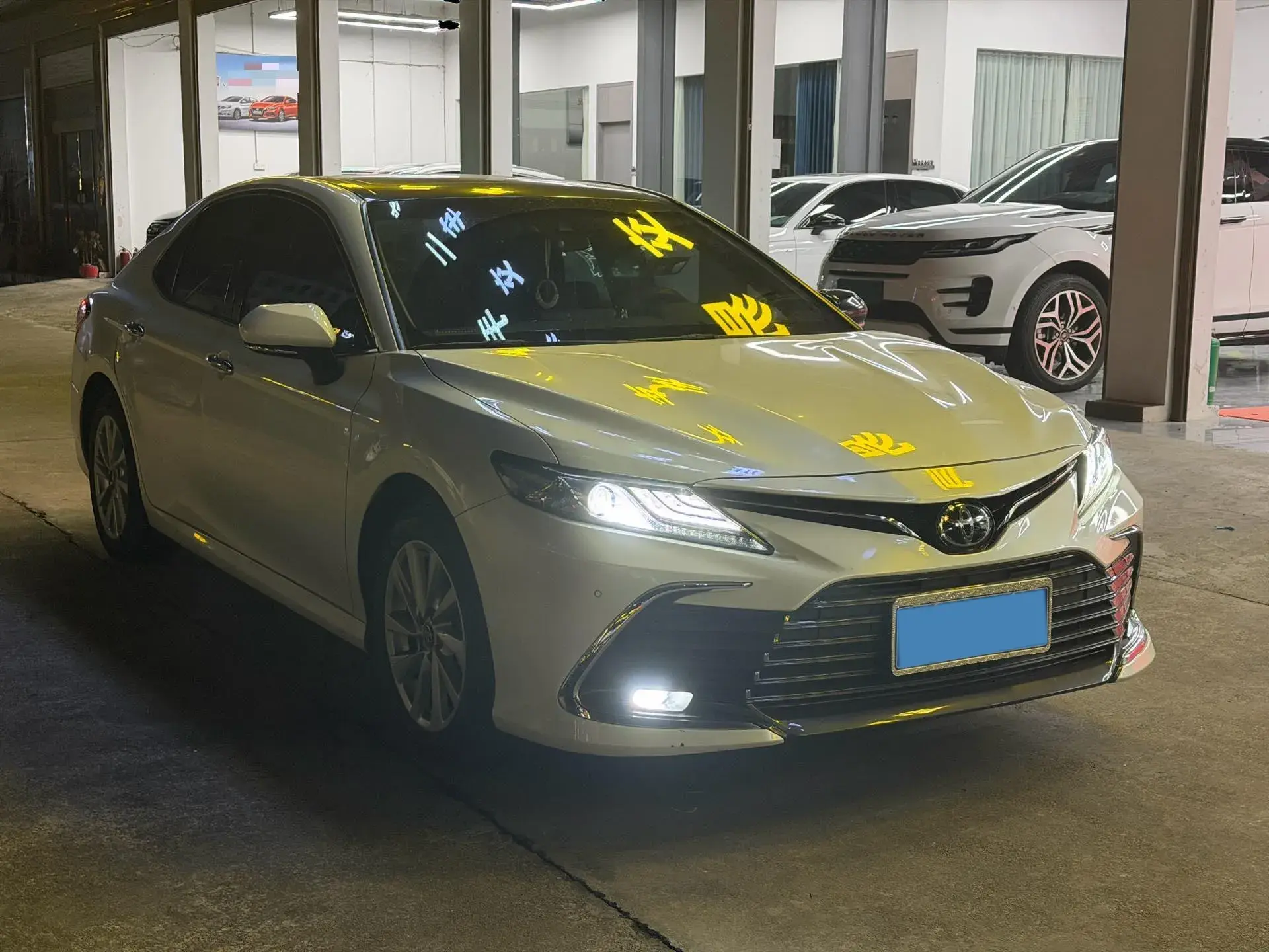 2021 TOYOTA CAMRY thumbnail 3