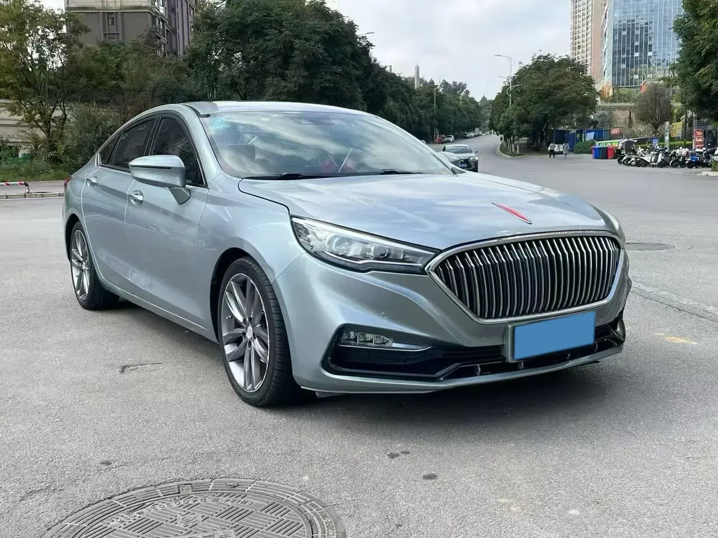 2018 HONGQI H5 thumbnail 2