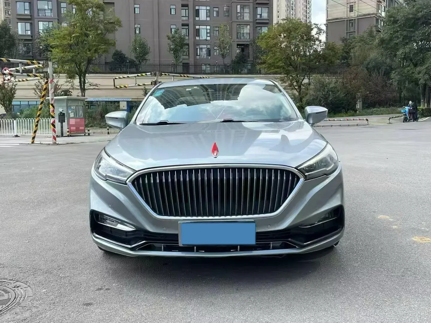 2018 HONGQI H5 thumbnail 3