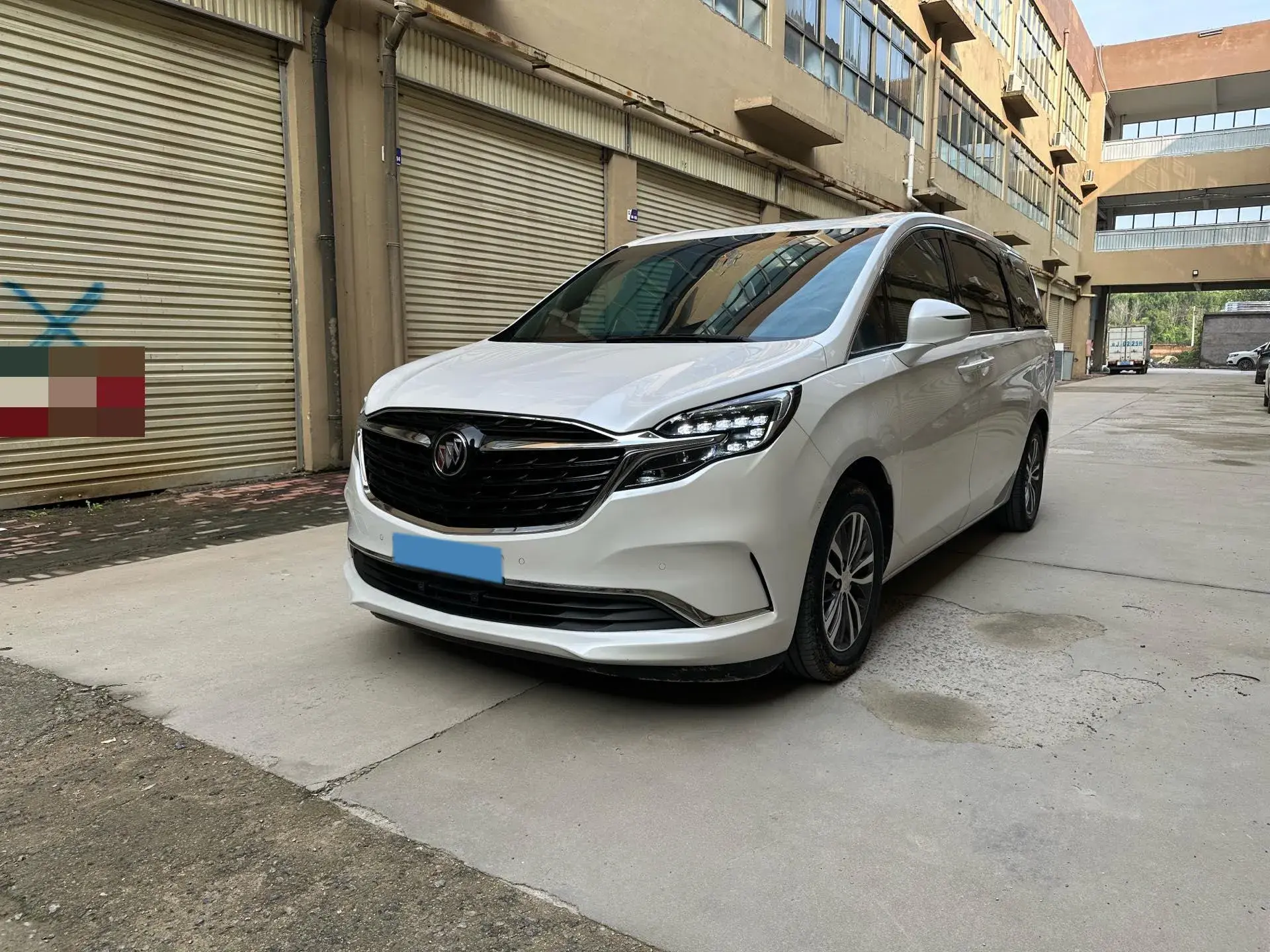 2021 BUICK GL8 view 1